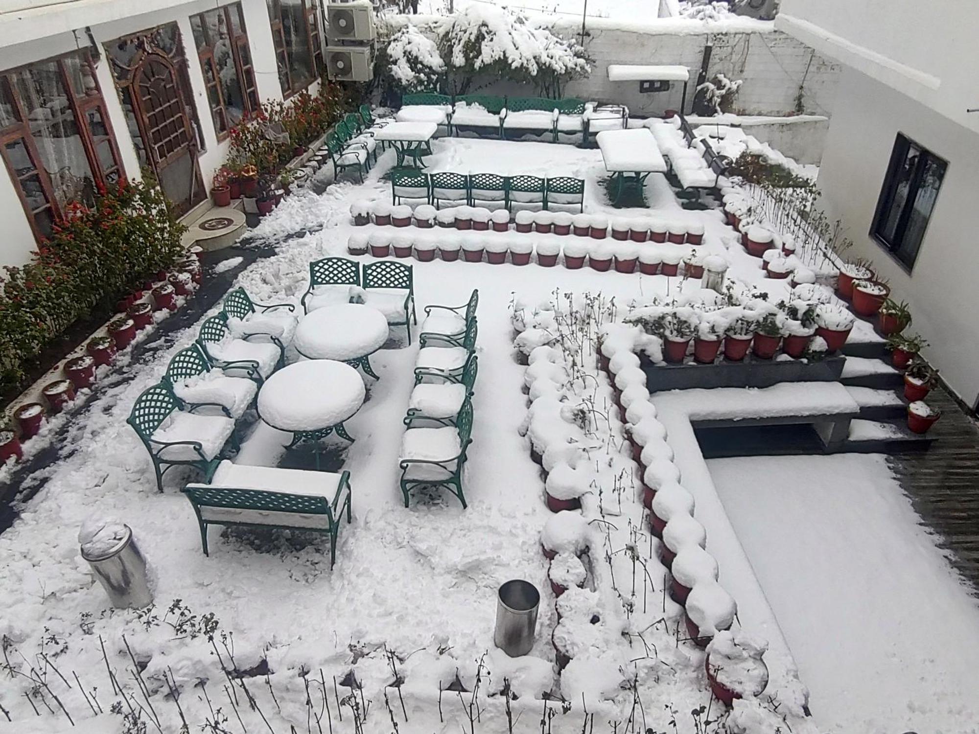 Sagrika Resort Dalhousie Bagian luar foto
