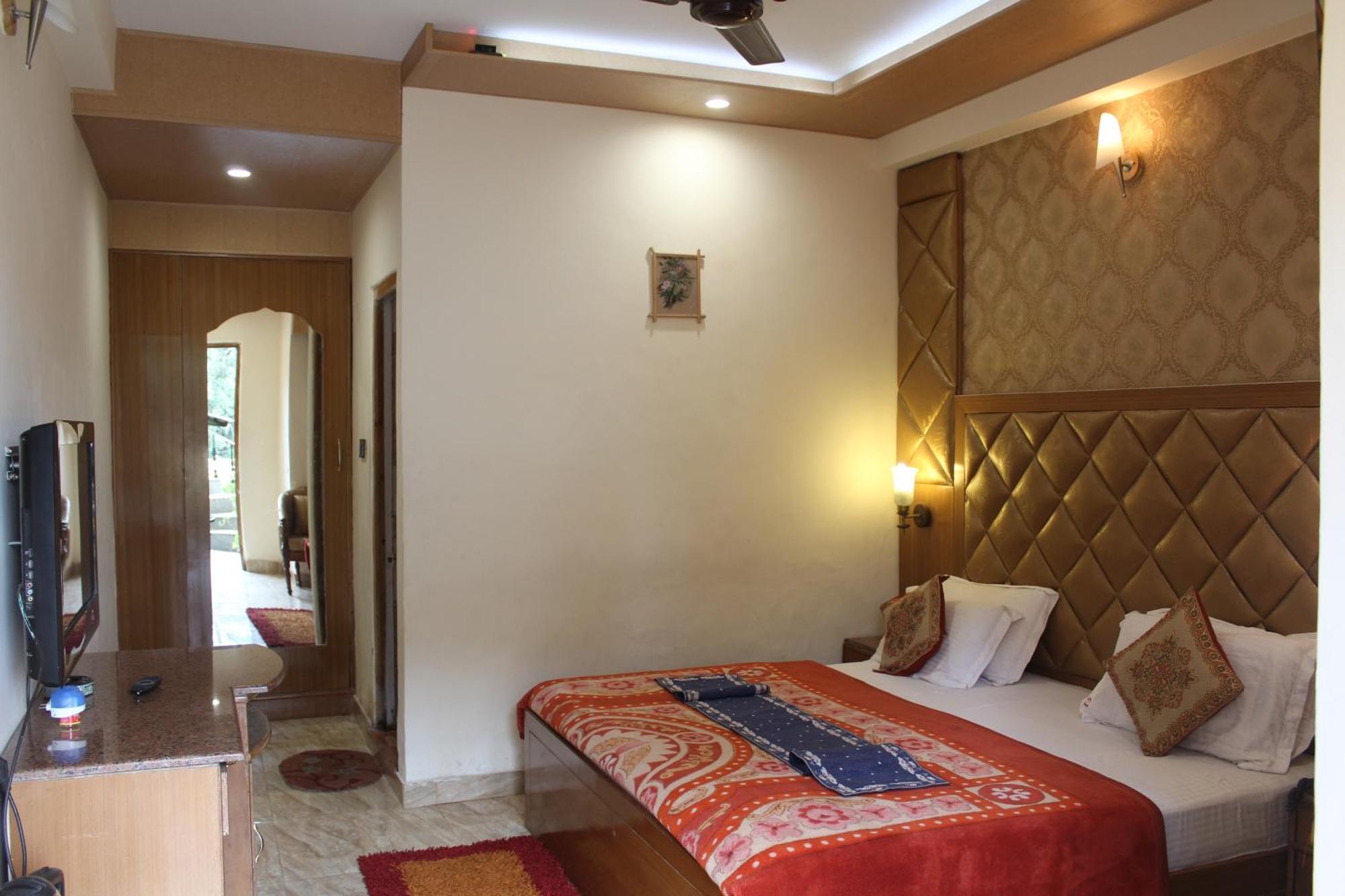 Sagrika Resort Dalhousie Bagian luar foto