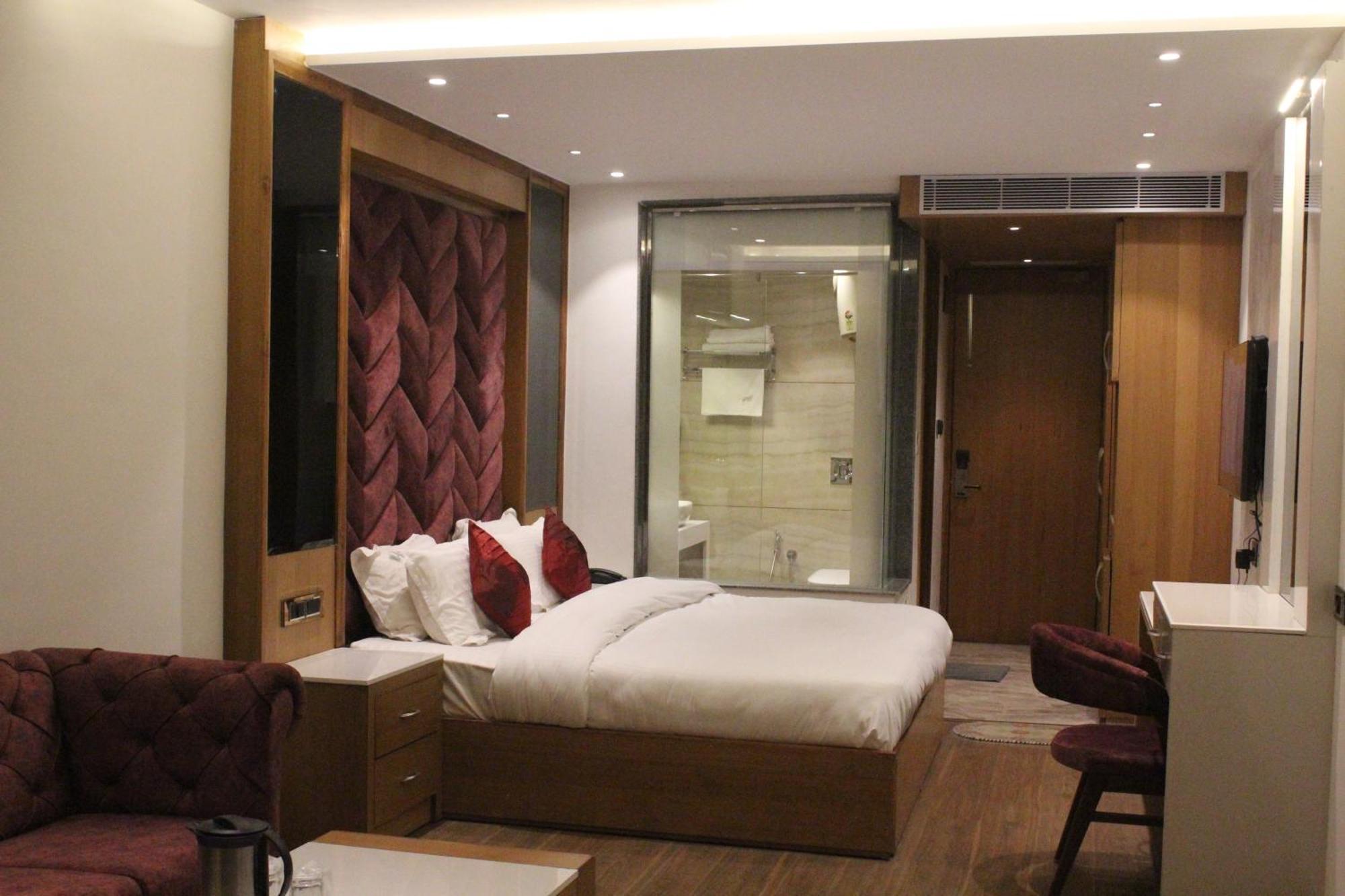 Sagrika Resort Dalhousie Bagian luar foto