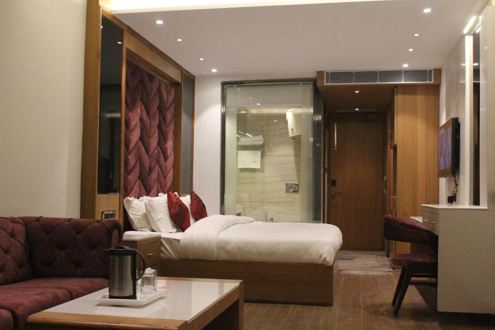 Sagrika Resort Dalhousie Bagian luar foto