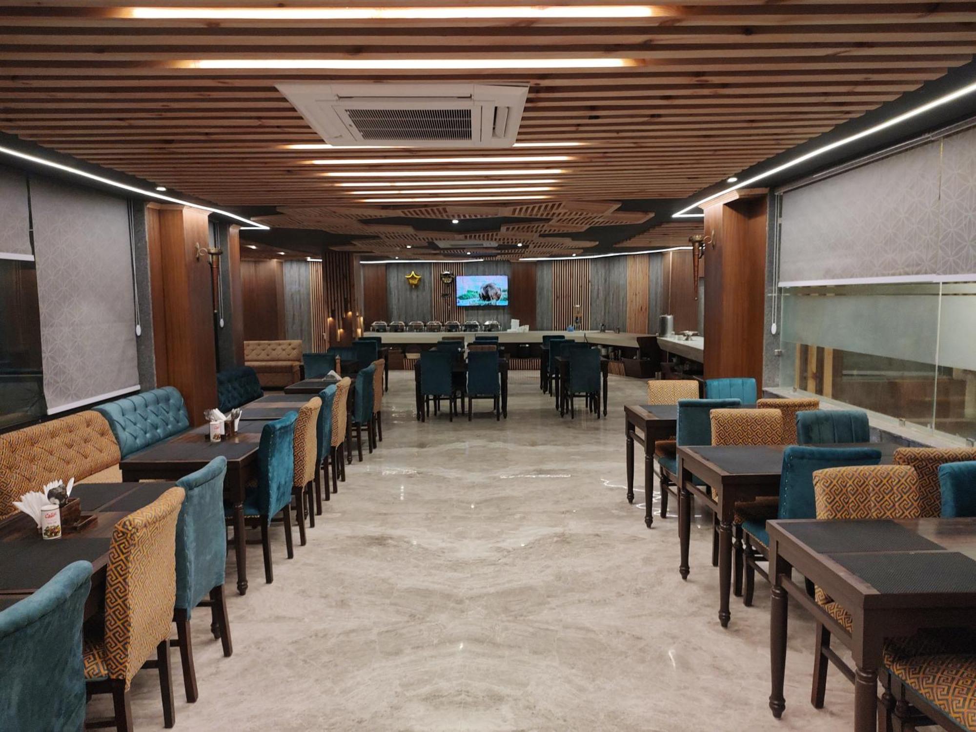 Sagrika Resort Dalhousie Bagian luar foto