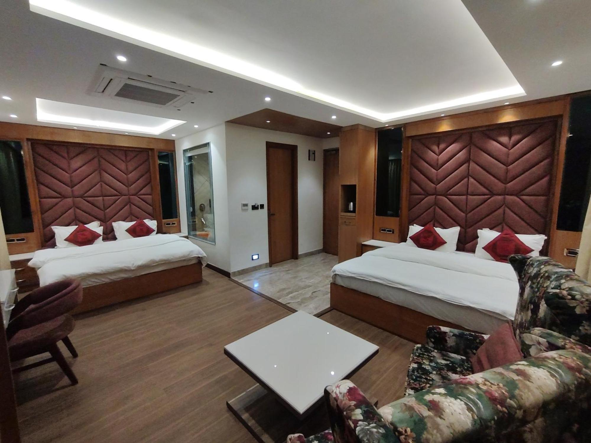 Sagrika Resort Dalhousie Bagian luar foto