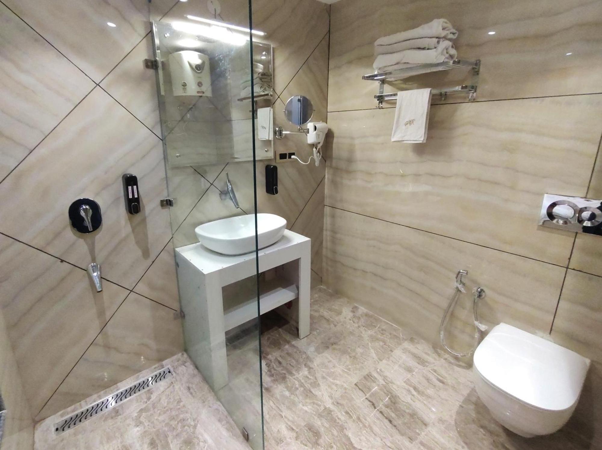 Sagrika Resort Dalhousie Bagian luar foto
