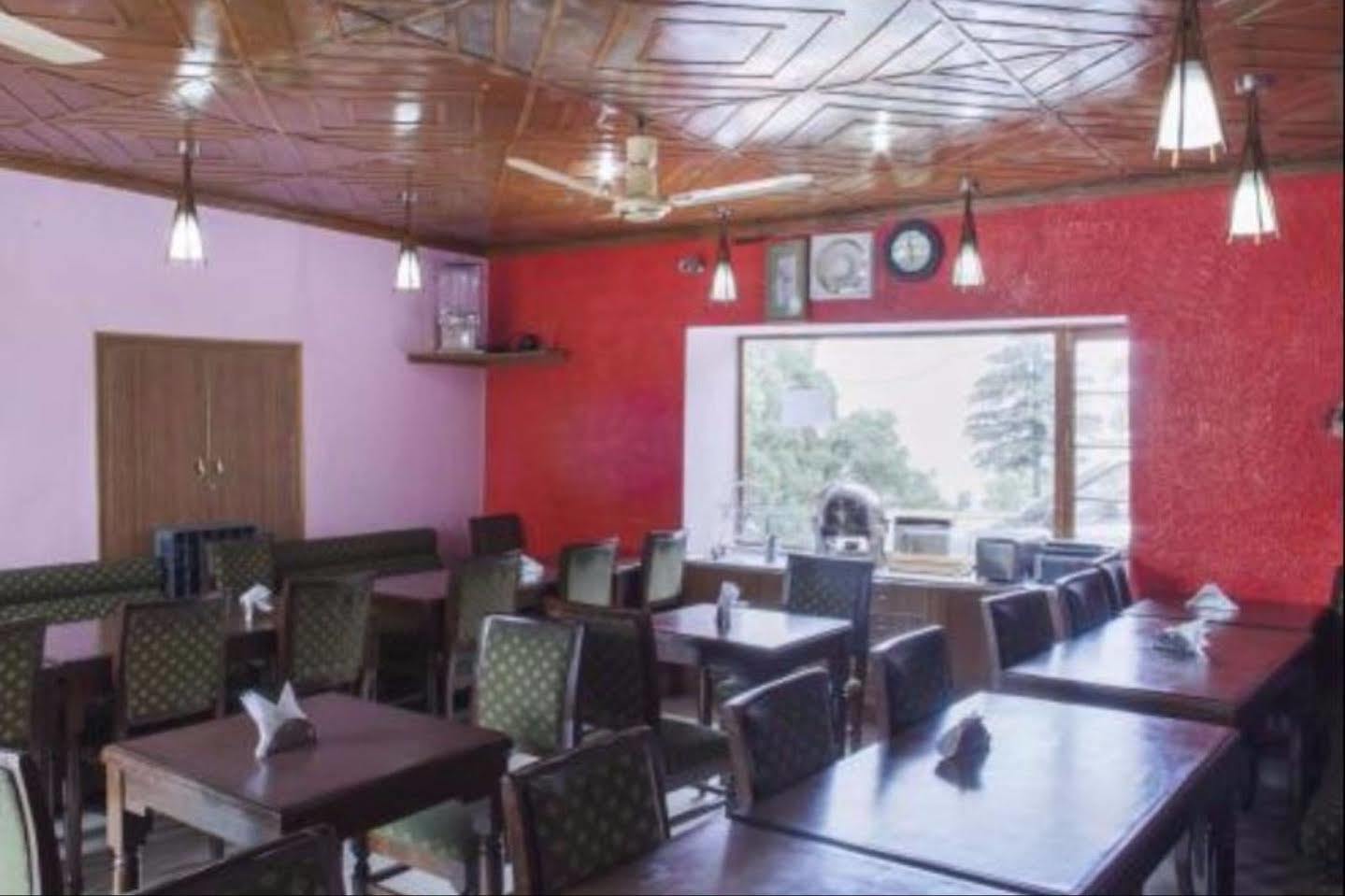 Sagrika Resort Dalhousie Bagian luar foto